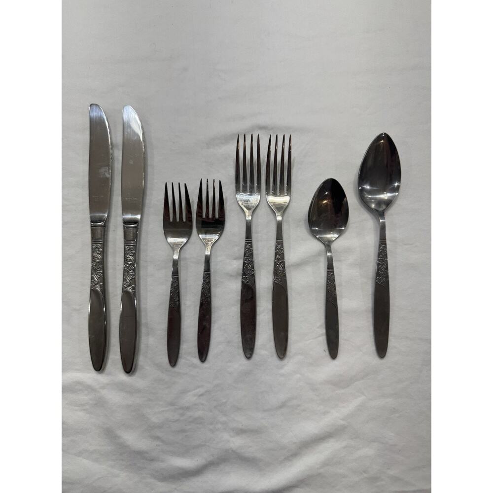 8 PIECES ROSE JAPAN STAINLESS STEEL FLATWARE MIXED LOT